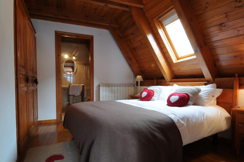 Hotel Casa Puig à Montcorbau Extérieur photo